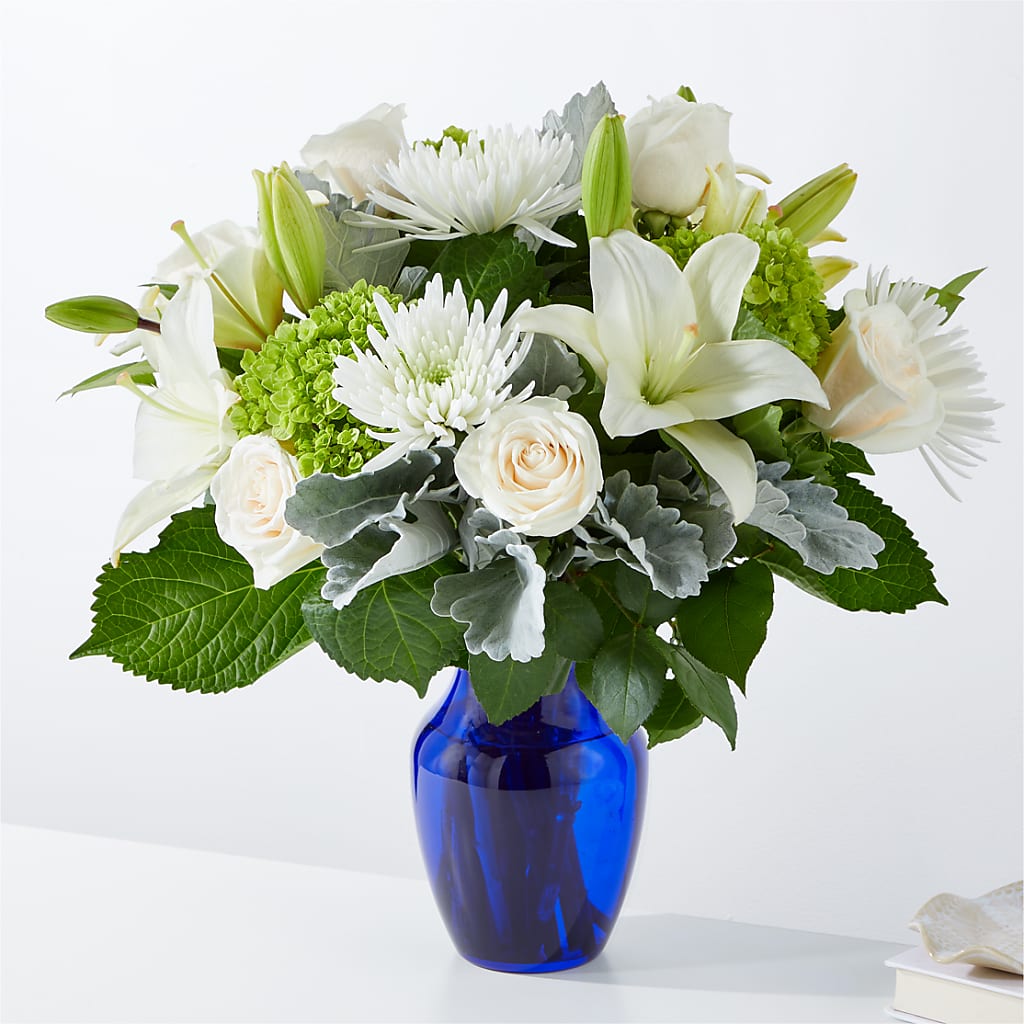 Snowy Dreams Bouquet – The Bay Window Llc, Garrettsville OH
