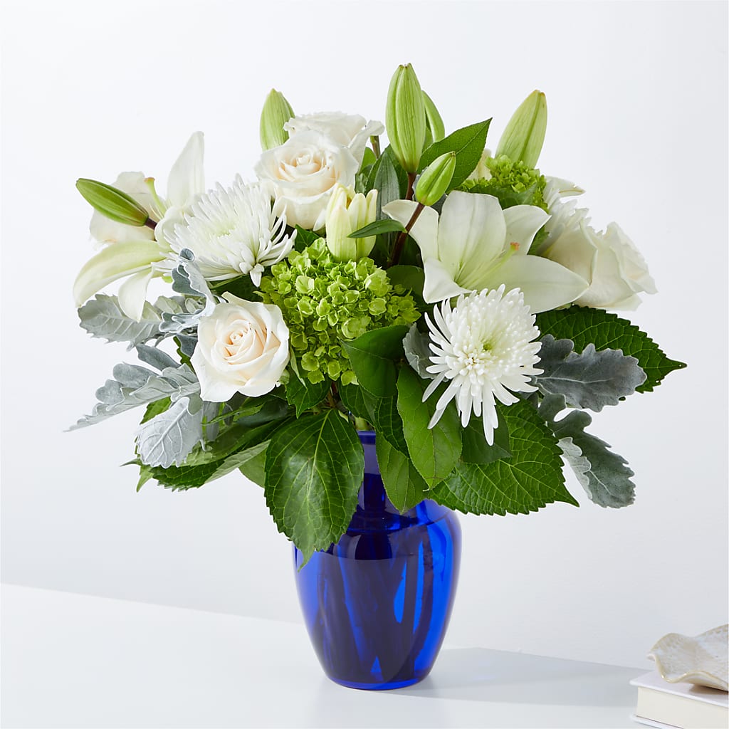 Snowy Dreams Bouquet – The Bay Window Llc, Garrettsville OH
