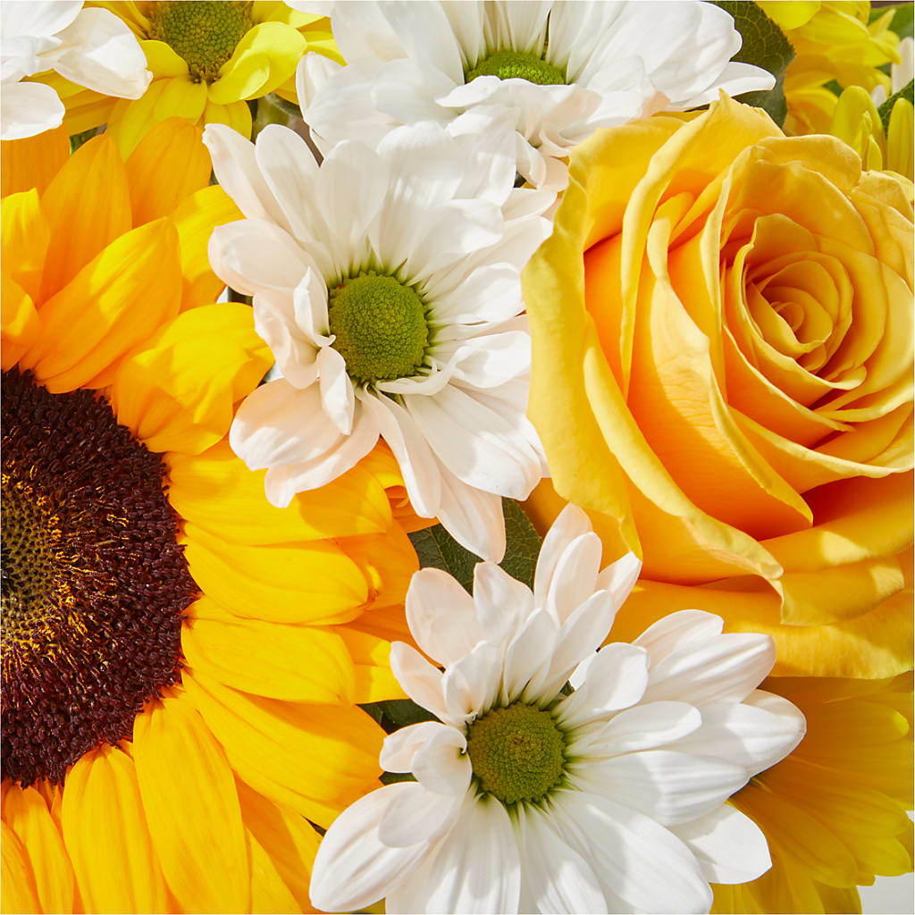 Be Happy Bouquet –  The Bay Window Llc, Garrettsville OH