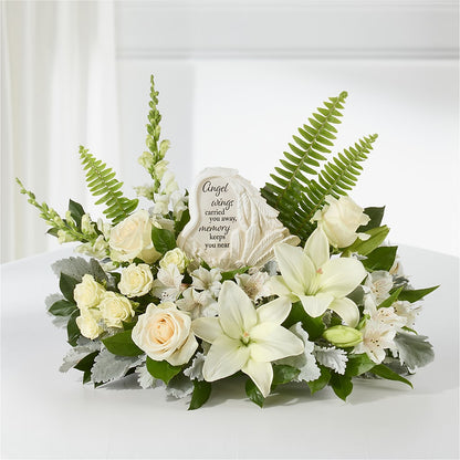 Holding You Close Arrangement –  The Bay Window Llc, Garrettsville OH