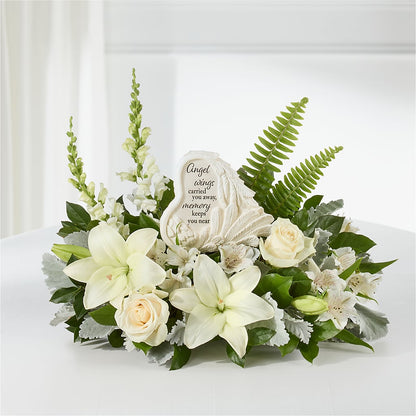 Holding You Close Arrangement –  The Bay Window Llc, Garrettsville OH