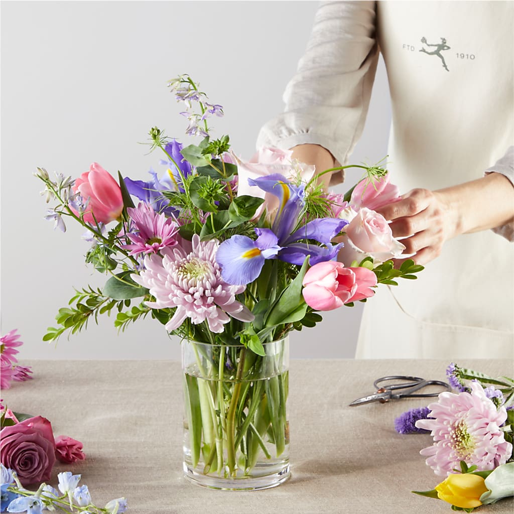 Pastel Tradition - A Florist Original –  The Bay Window Llc, Garrettsville OH