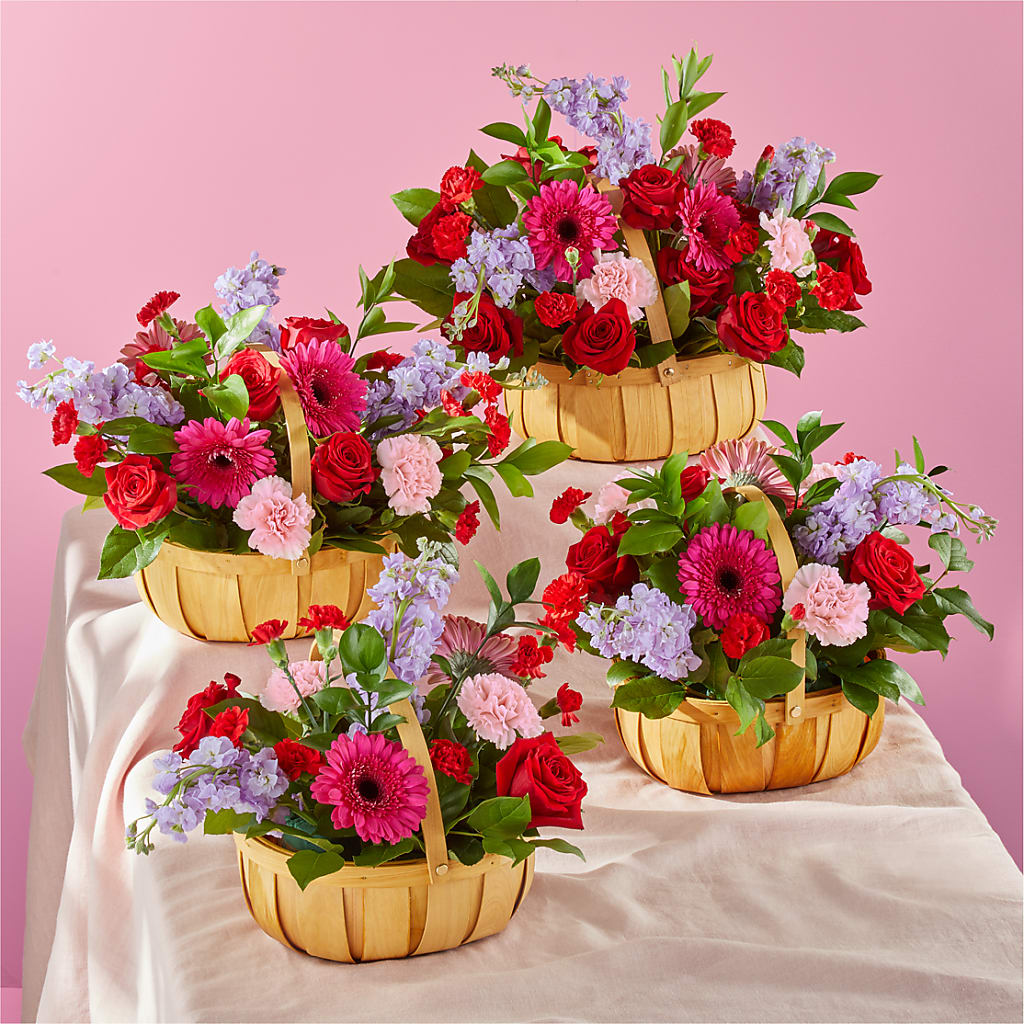 Pink Picnic Basket –  The Bay Window Llc, Garrettsville OH
